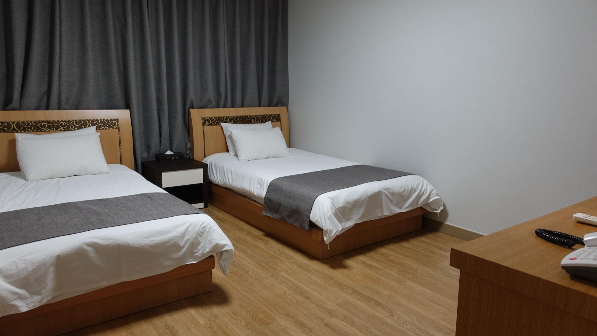 Gallery Hotel Bnb Jeju Exterior photo