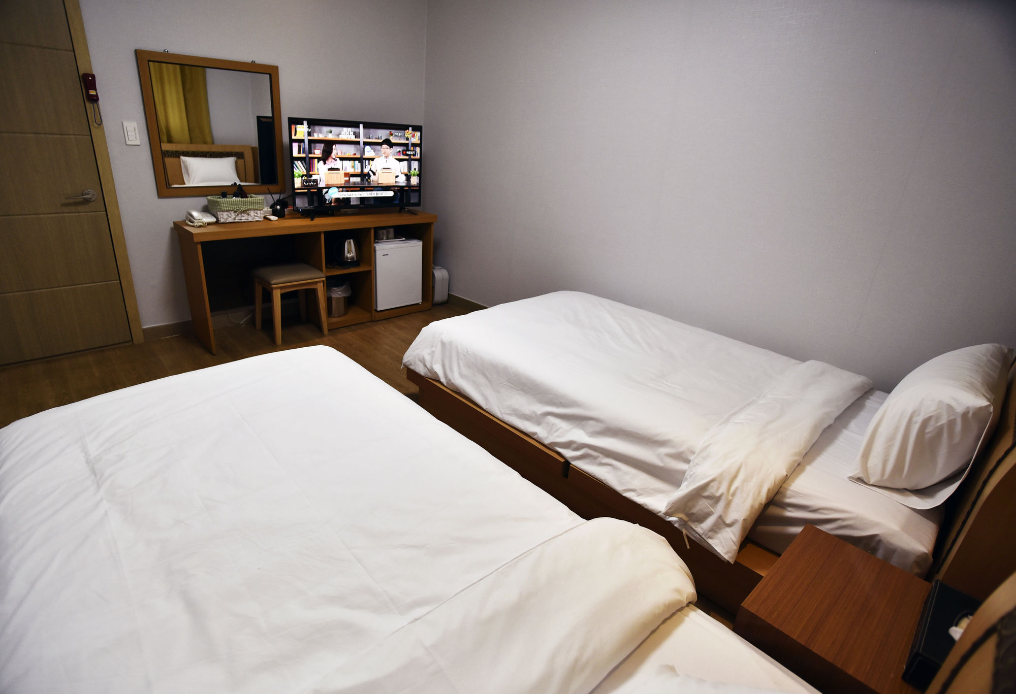 Gallery Hotel Bnb Jeju Exterior photo